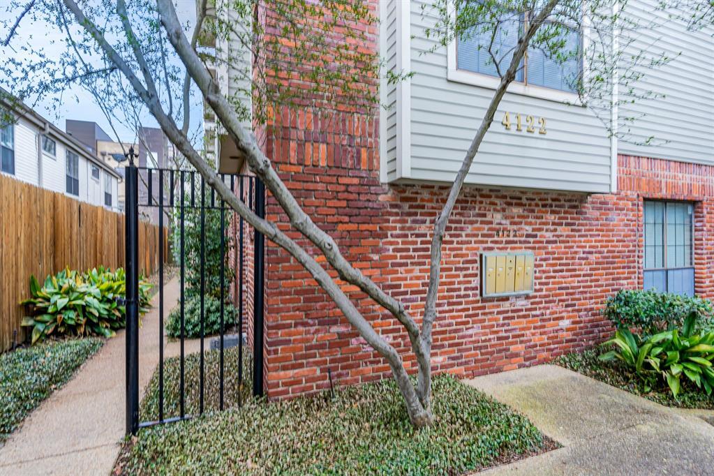 Primary Photo - 4122 Wycliff Ave