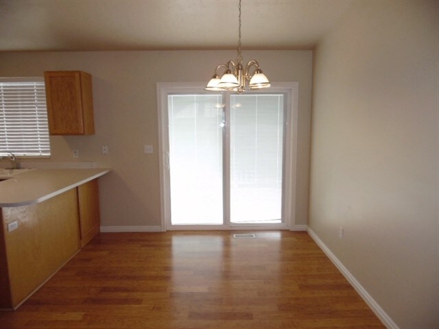 Foto del edificio - 458 N 950 E