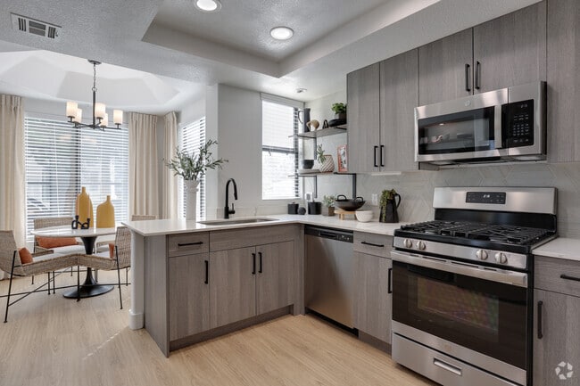 Interior Photo - The Nines at Kierland