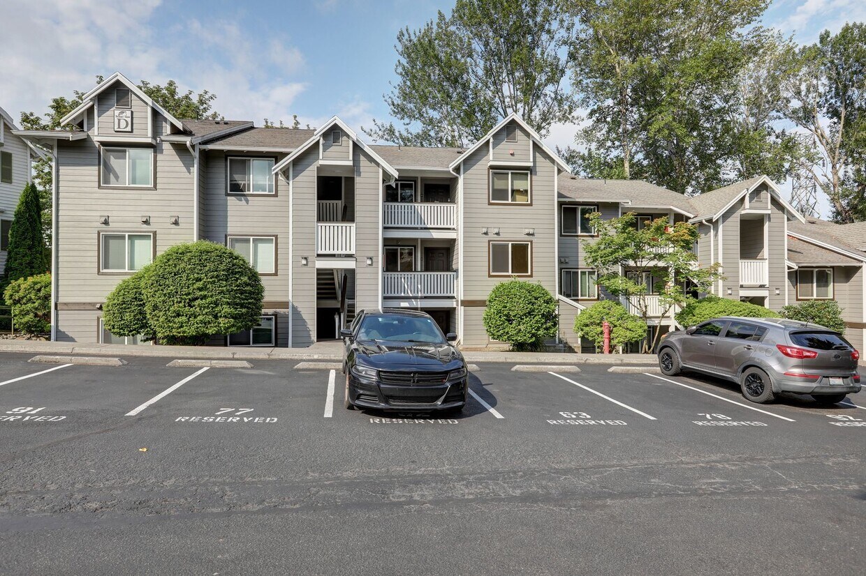 Photo - 901 Sunset Blvd NE # D213