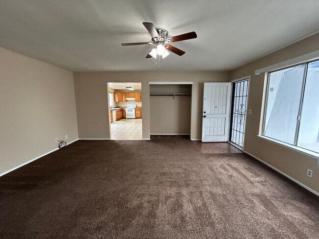 Foto del edificio - 309 Capistrano Dr