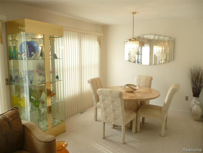 Foto del edificio - 21603 Hidden Rivers Dr N