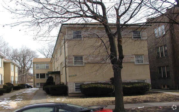 Primary Photo - 10615-10617 S Hale Ave