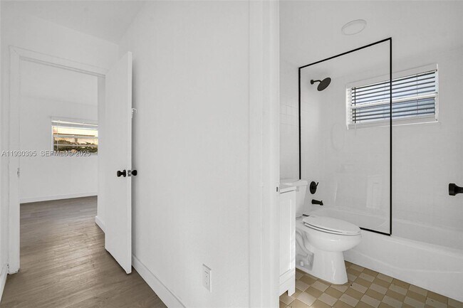 Foto del edificio - 8295 NE Miami Ct