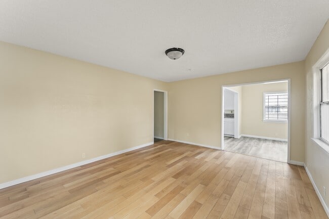 Building Photo - 2965 S Rimpau Blvd