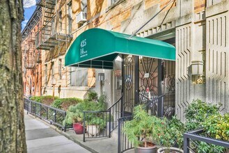 Building Photo - 425 14th St