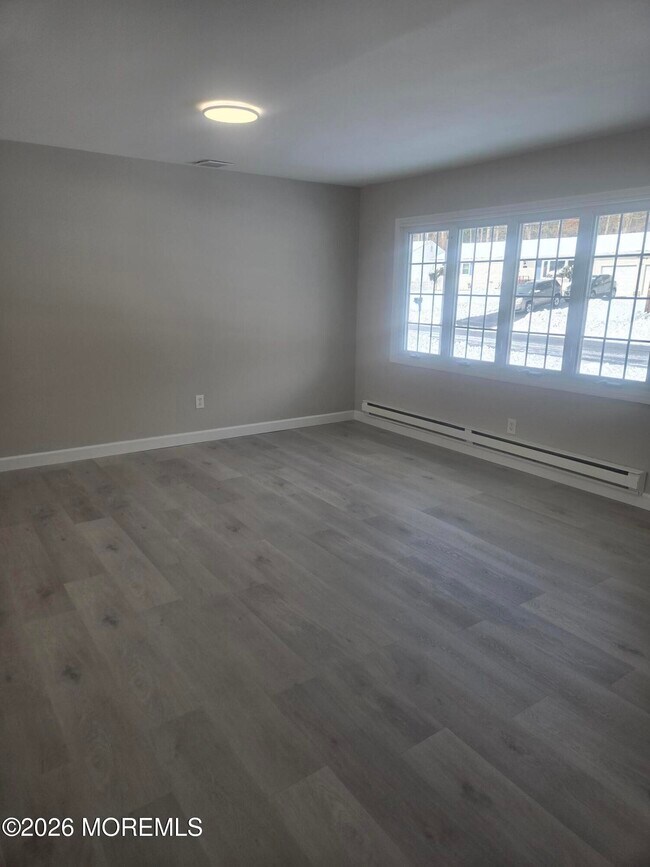 Foto del edificio - 361 Constitution Dr