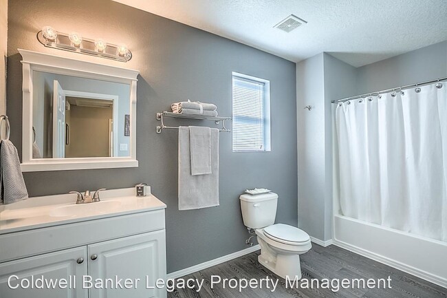 Building Photo - 4 br, 2.5 bath House - 10652 Humphries Lan...