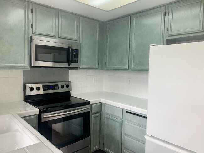 Building Photo - 4127 Blackford Cir