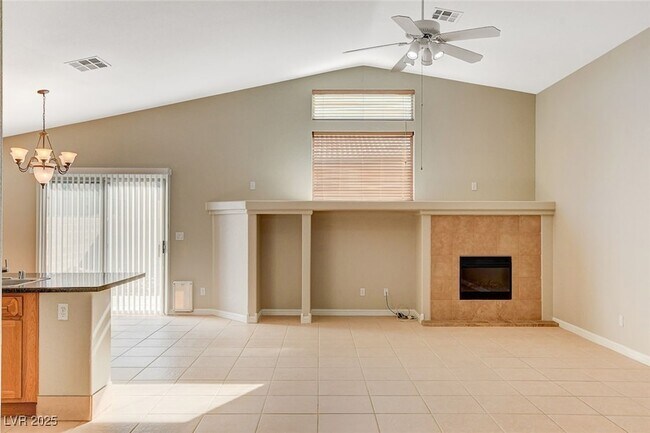 Building Photo - 1125 E Azure Ave