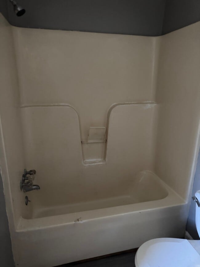 Foto del edificio - 4513 Saks Rd