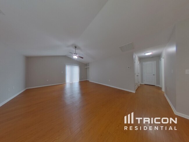 Building Photo - 2028 Stoney Pointe Cir