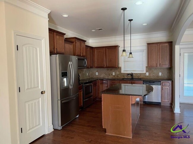 Building Photo - 121 Regency Ct