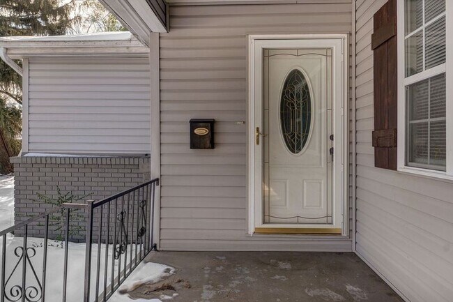 Foto del edificio - 3863 S Broadway Ave