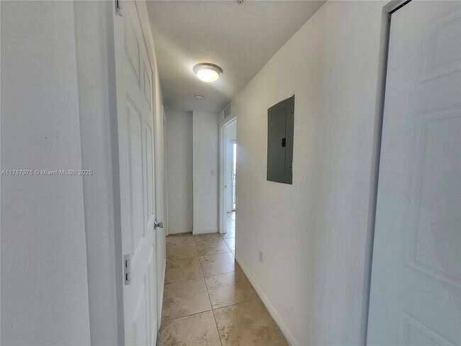 Foto del edificio - 435 SW 12th Ave