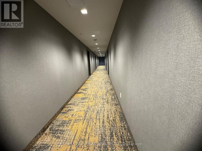 Building Photo - 1010 Dundas St E