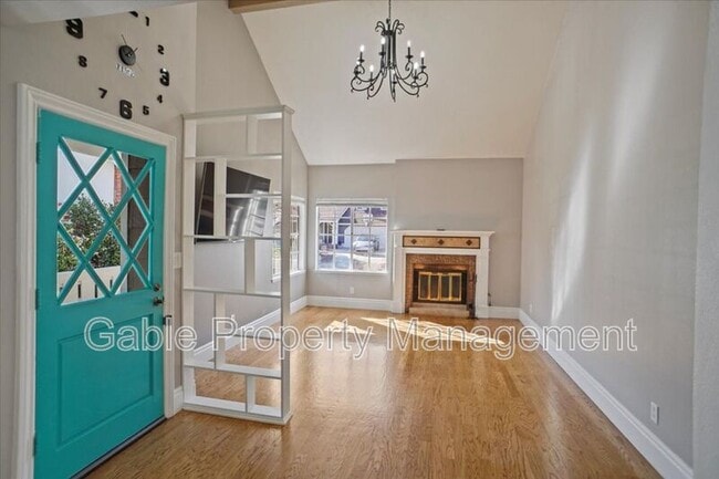 Building Photo - 26020 Moreno Dr