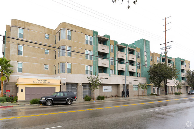 Building Photo - Jefferson Park Terrace