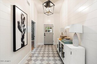 Building Photo - 8014 E Del Tesoro Dr