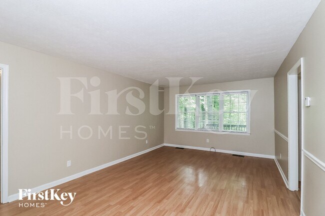 Building Photo - 3082 Lake Ranch Dr