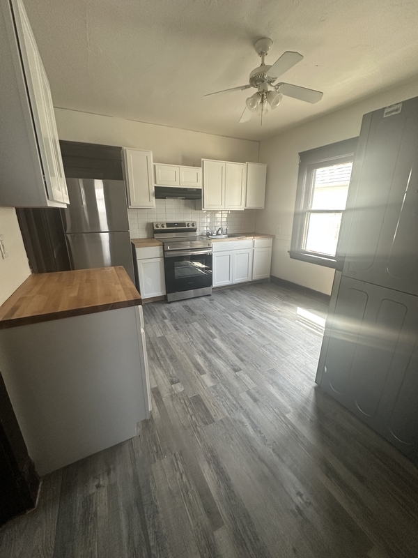 Building Photo - 3802 Poe Ave