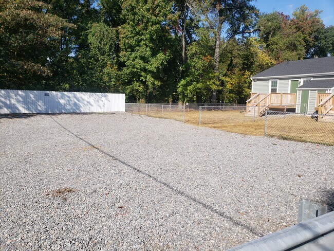 Duplex Driveway - 503 E Brookland Park Blvd