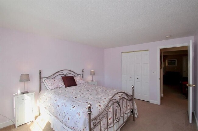 Foto del edificio - 2200 Skyline Dr