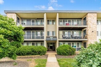 Building Photo - The Apartments at Oak Hill