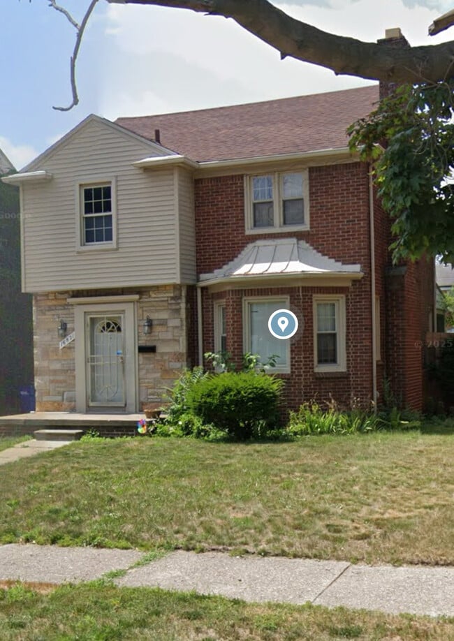 Building Photo - 16821 Strathmoor St