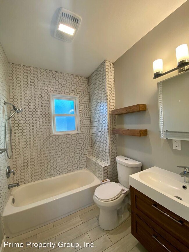 Building Photo - 3 br, 1 bath House - 1444A 24th Ave.