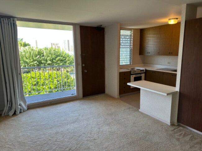 Building Photo - 1077 Ala Napunani St