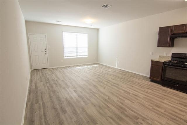 Building Photo - 5704 Willamette Dr