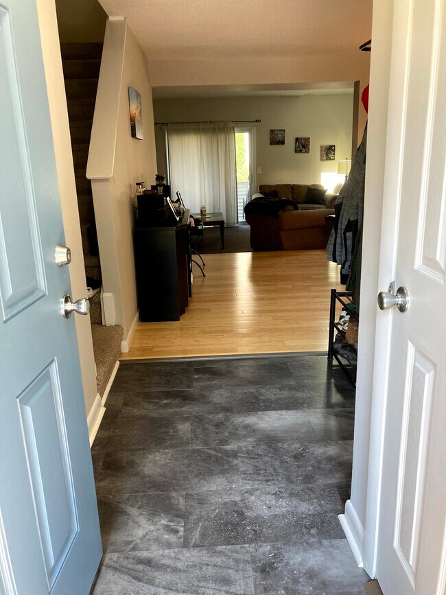 Entrance to home - 541 Cypress Rd