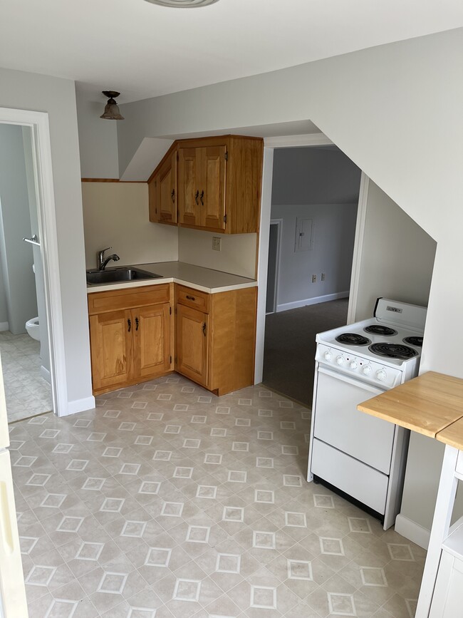 Kitchen - 128 Main St