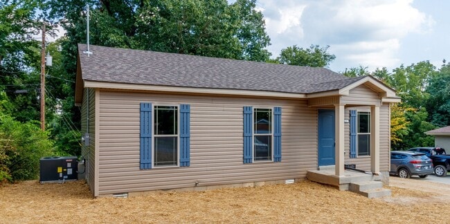 Building Photo - 413 Hietts Ln