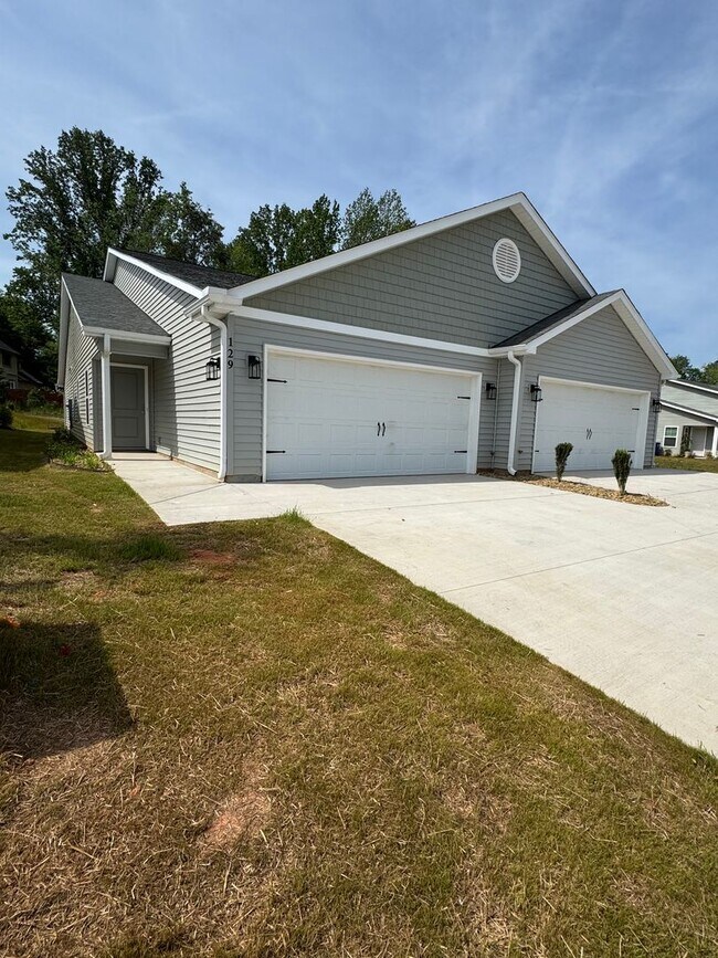 Foto del edificio - 134 Brawley Villas Pl