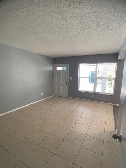 Primary Photo - 3556 66th St N