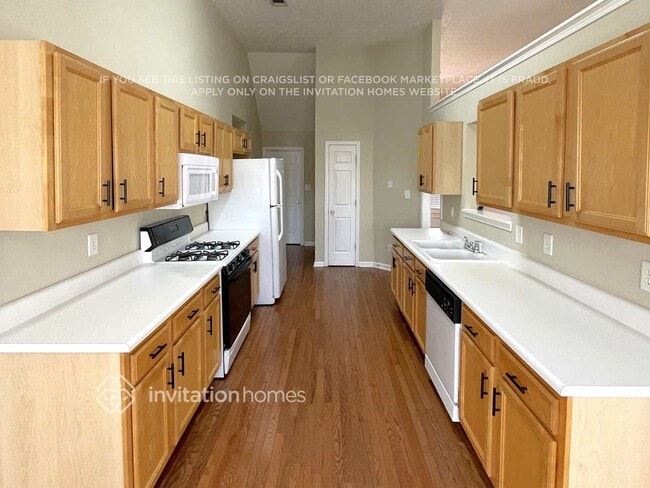 Foto del edificio - 695 James Ridge Dr