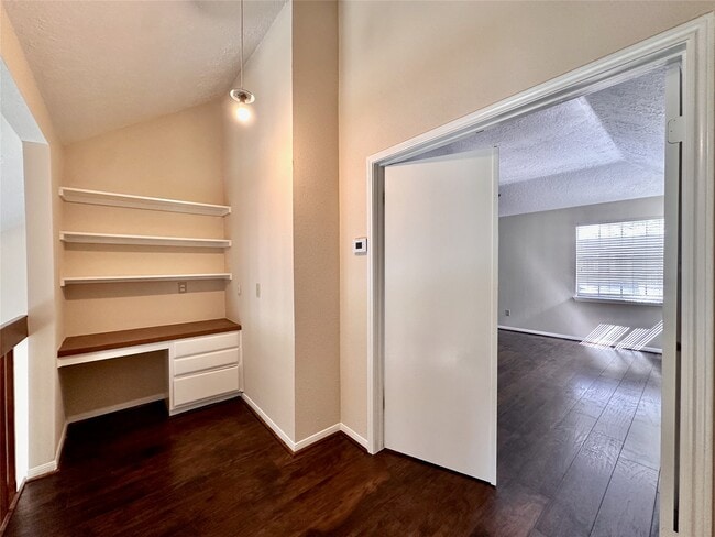 Building Photo - 6437 Chatham Island Ln