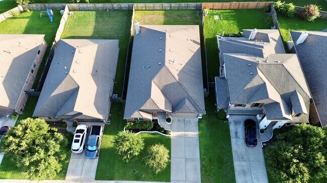 Building Photo - 6515 Sterling Shores Ln