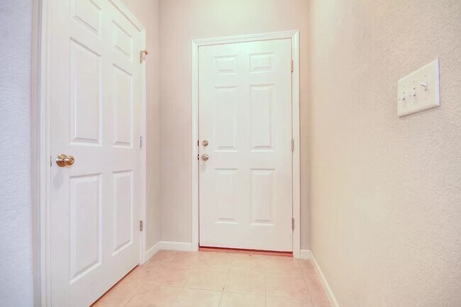 Building Photo - 103 Yorkminster Ln