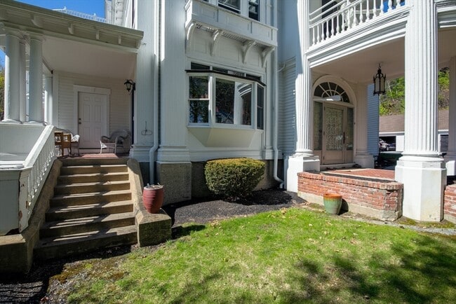 Foto del edificio - 1041 Great Pond Rd