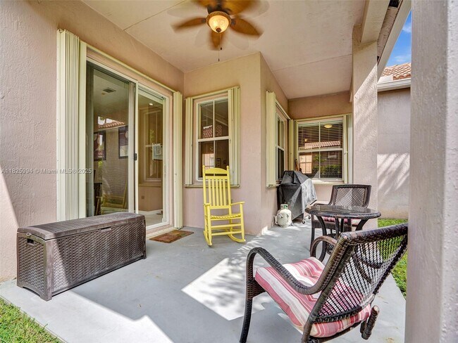 Foto del edificio - 938 Bluewood Terrace