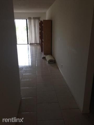 Building Photo - 3154 Via Poinciana