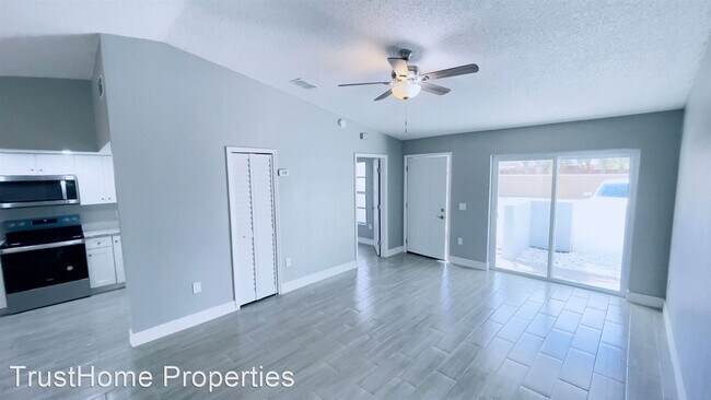 Building Photo - 3 br, 2 bath House - 1955 Casselwood St