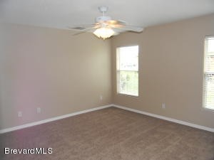 Master suite - 831 Angela Ave