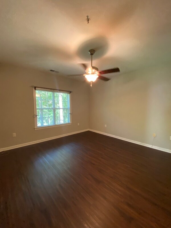Building Photo - 10075 Revolution Ct