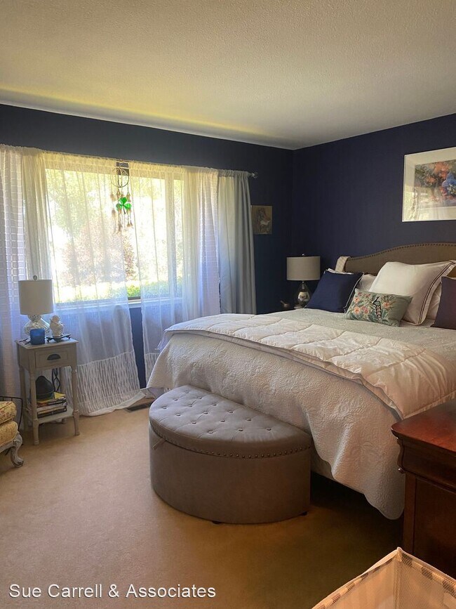 Foto del edificio - 3 br, 2 bath House - 8803 Oakmont Dr.