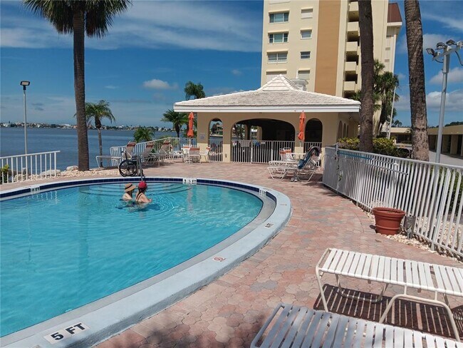 Foto del edificio - 4775 Cove Cir