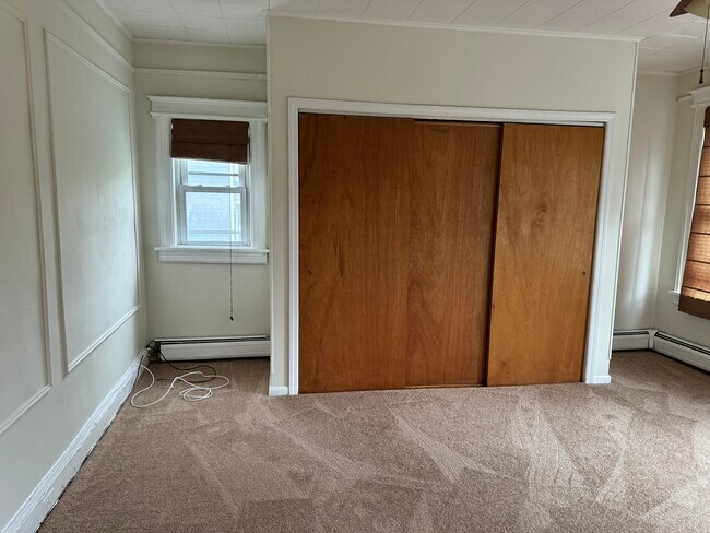 Large closet - 6 Baldwin St